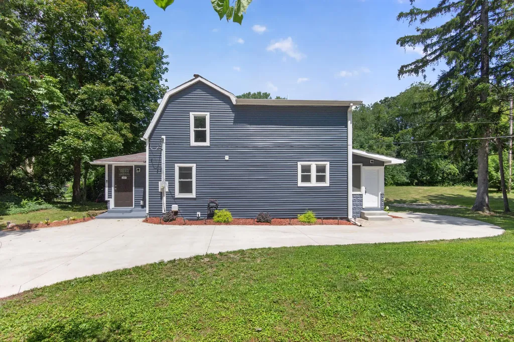 1227 Wayne Street Blackman Charter Township MI 49202