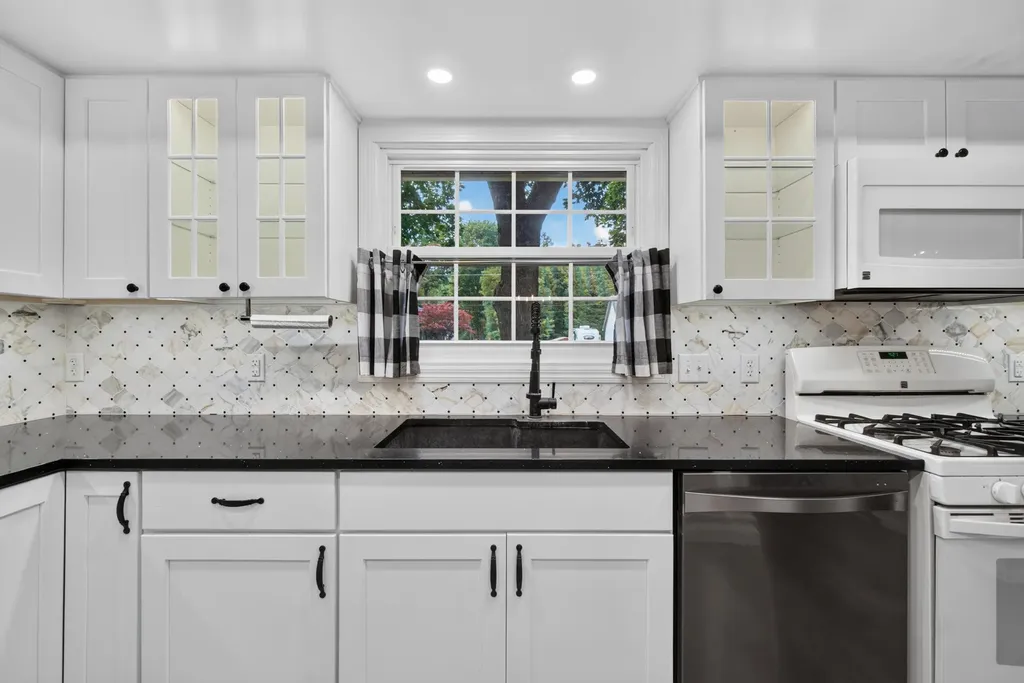 3129 Happy Valley Road Summit Township MI 49203
