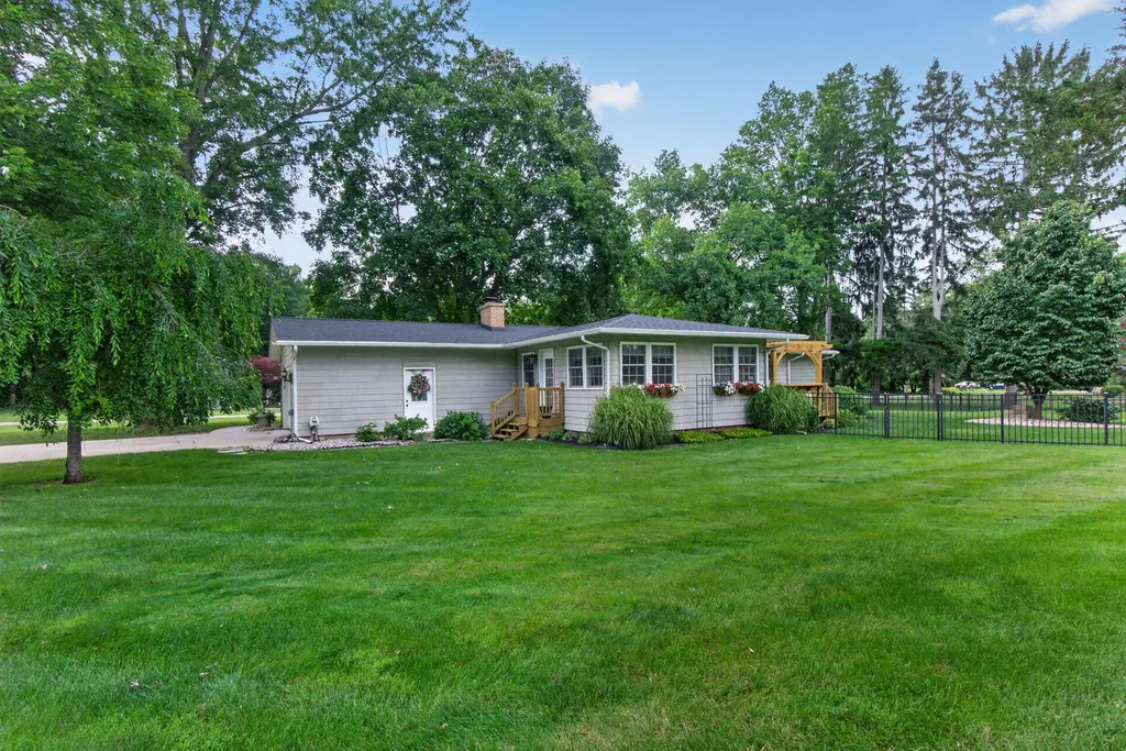 3129 Happy Valley Road Summit Township MI 49203