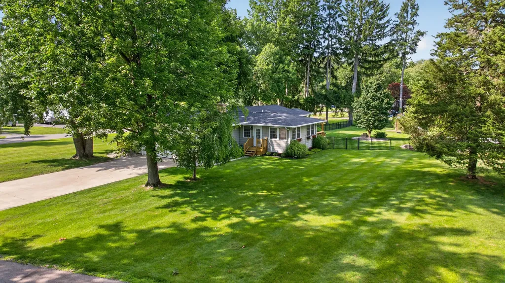 3129 Happy Valley Road Summit Township MI 49203