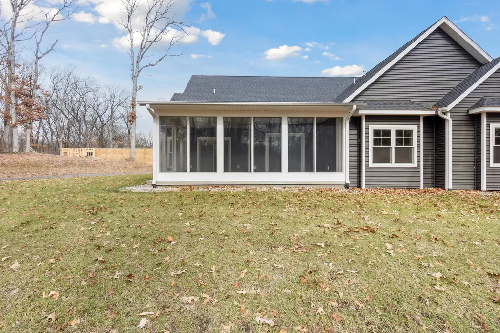 1140 Lochaven Circle Hillsdale Township MI 49242