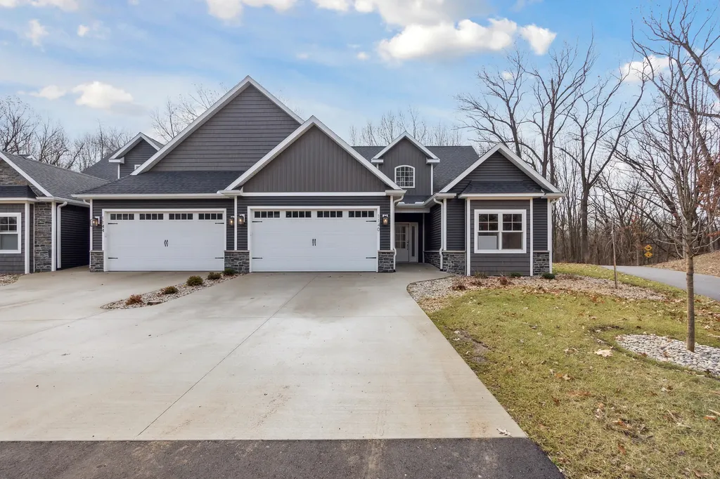 1140 Lochaven Circle Hillsdale Township MI 49242