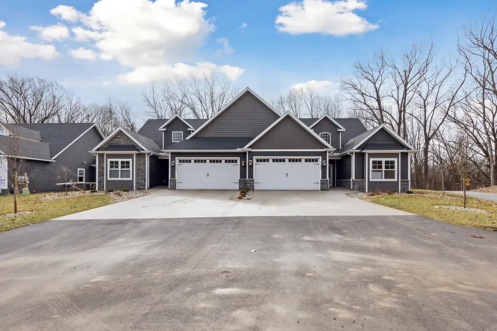 1140 Lochaven Circle Hillsdale Township MI 49242