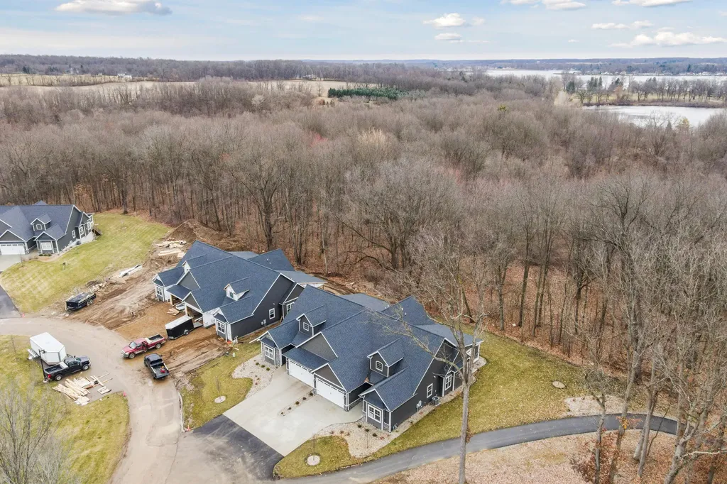 1140 Lochaven Circle Hillsdale Township MI 49242