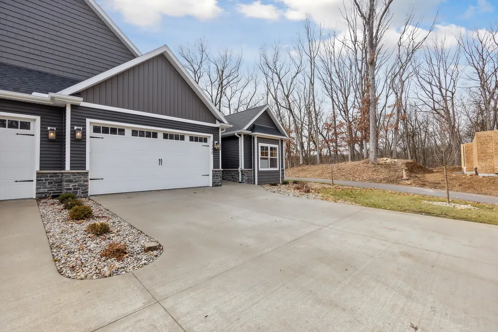 1140 Lochaven Circle Hillsdale Township MI 49242