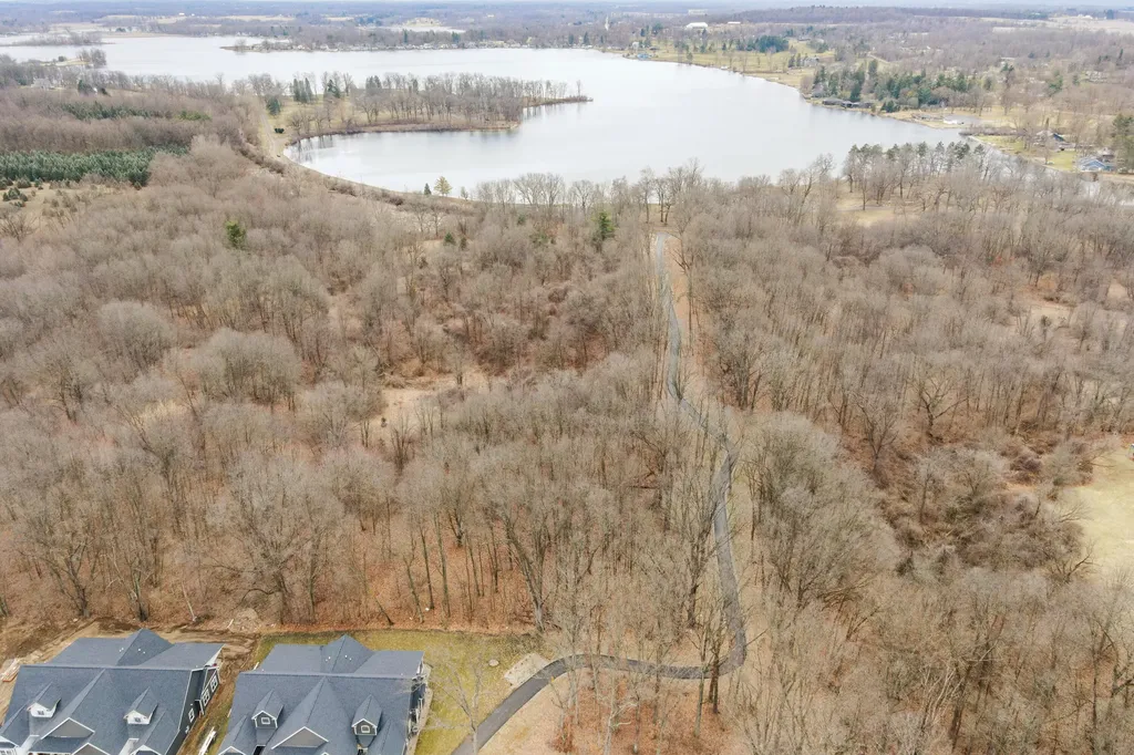 1140 Lochaven Circle Hillsdale Township MI 49242