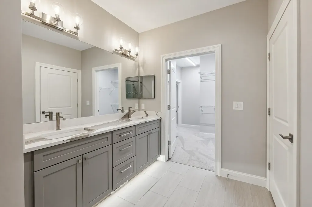 1140 Lochaven Circle Hillsdale Township MI 49242