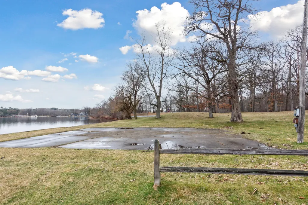 1140 Lochaven Circle Hillsdale Township MI 49242