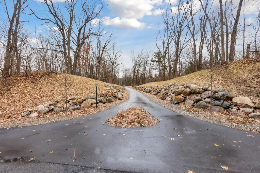 1140 Lochaven Circle Hillsdale Township MI 49242