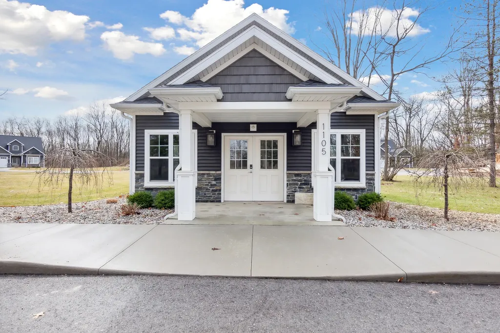 1140 Lochaven Circle Hillsdale Township MI 49242