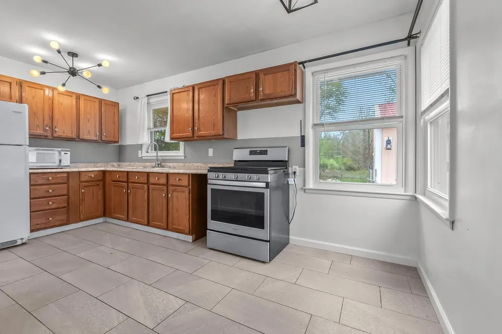 313 Michigan Street Concord Village MI 49237