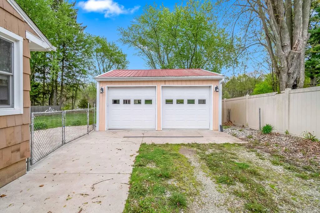 313 Michigan Street Concord Village MI 49237