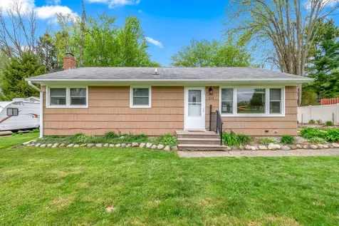 313 Michigan Street Concord Village MI 49237