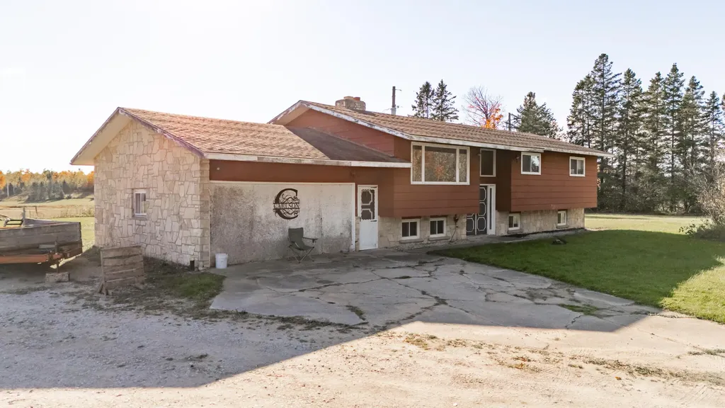 9964 E M 48 Raber Township MI 49736