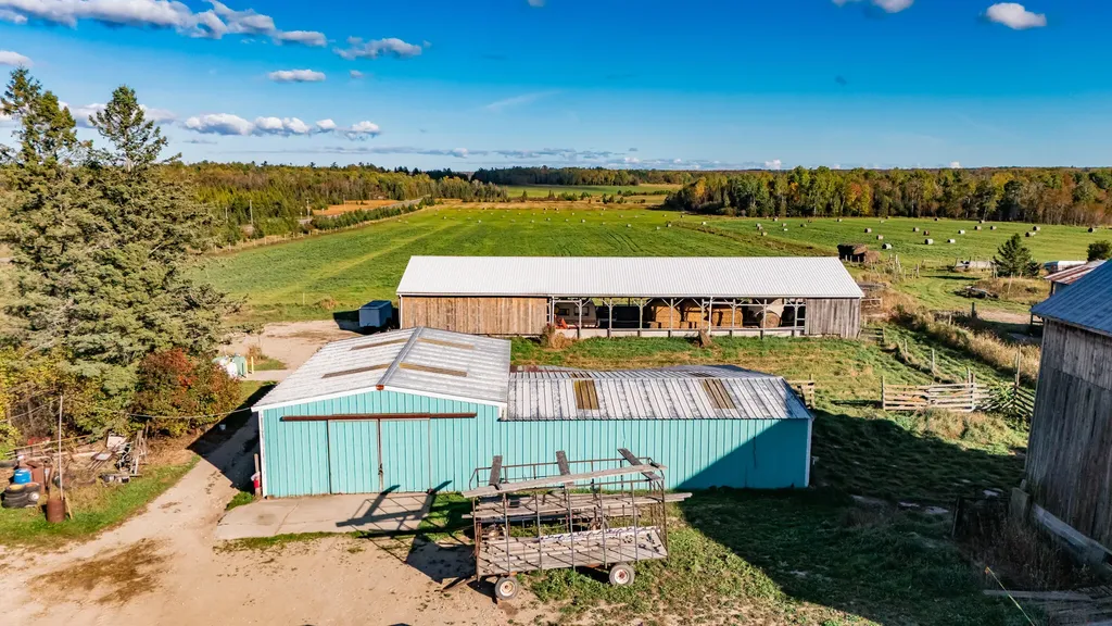 9964 E M 48 Raber Township MI 49736