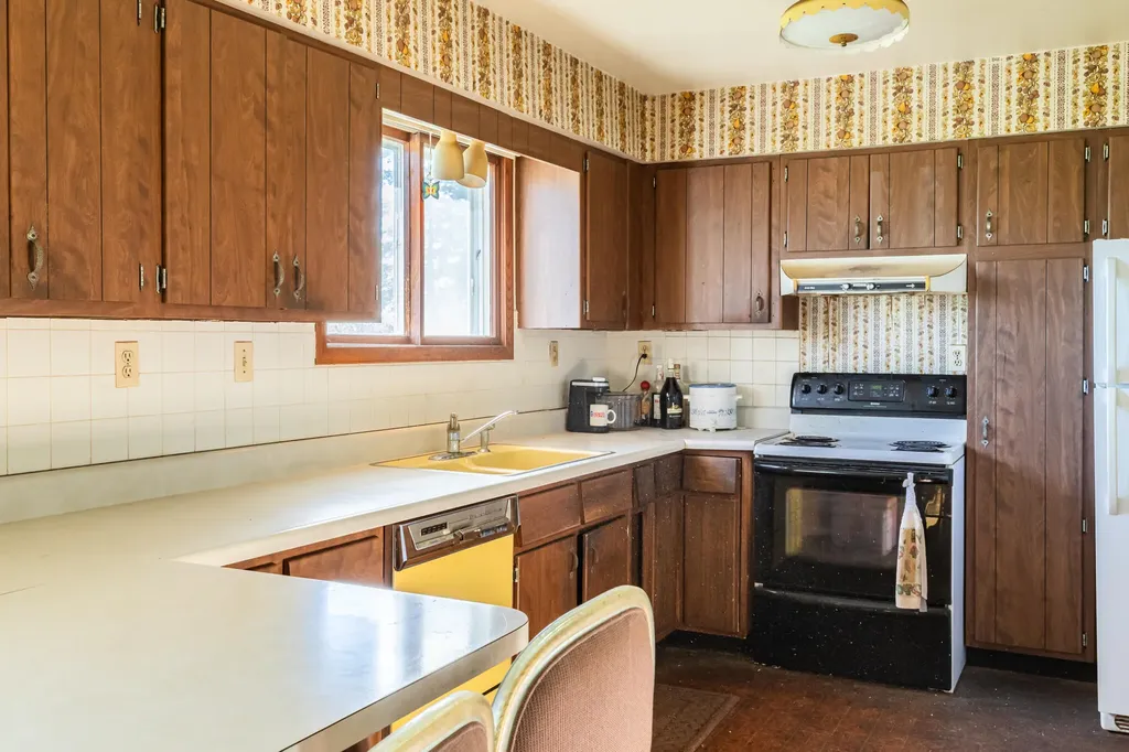9964 E M 48 Raber Township MI 49736