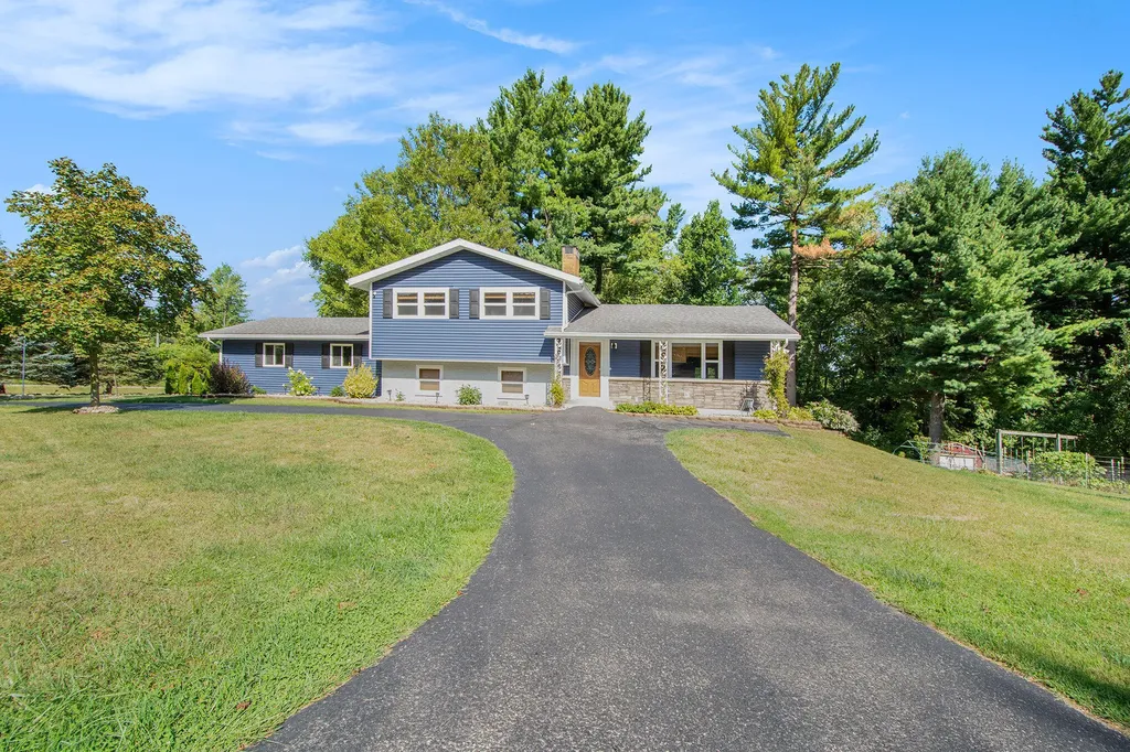1520 Lamphere Street Hillsdale Township MI 49242