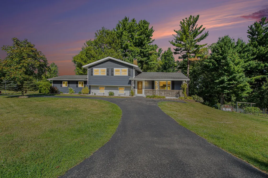 1520 Lamphere Street Hillsdale Township MI 49242