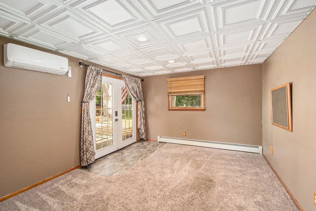 1520 Lamphere Street Hillsdale Township MI 49242
