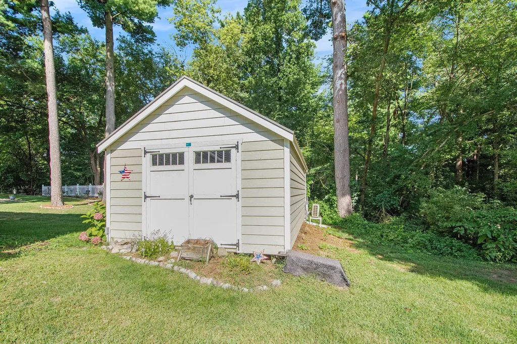 1520 Lamphere Street Hillsdale Township MI 49242