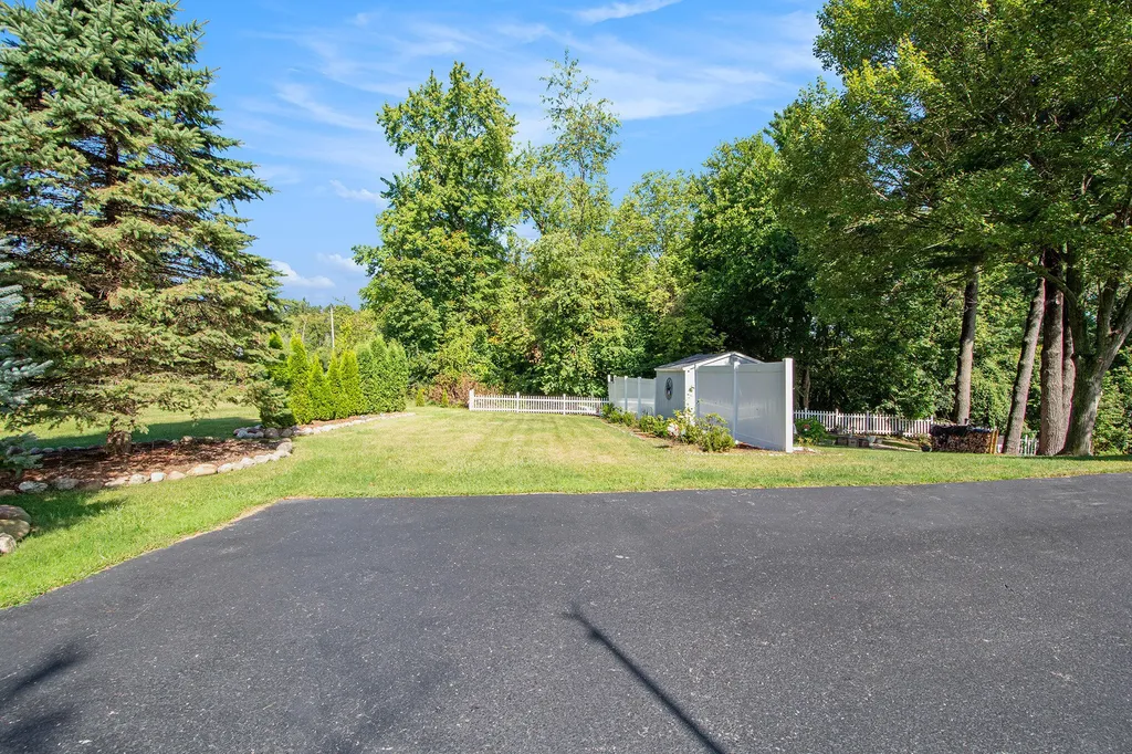 1520 Lamphere Street Hillsdale Township MI 49242