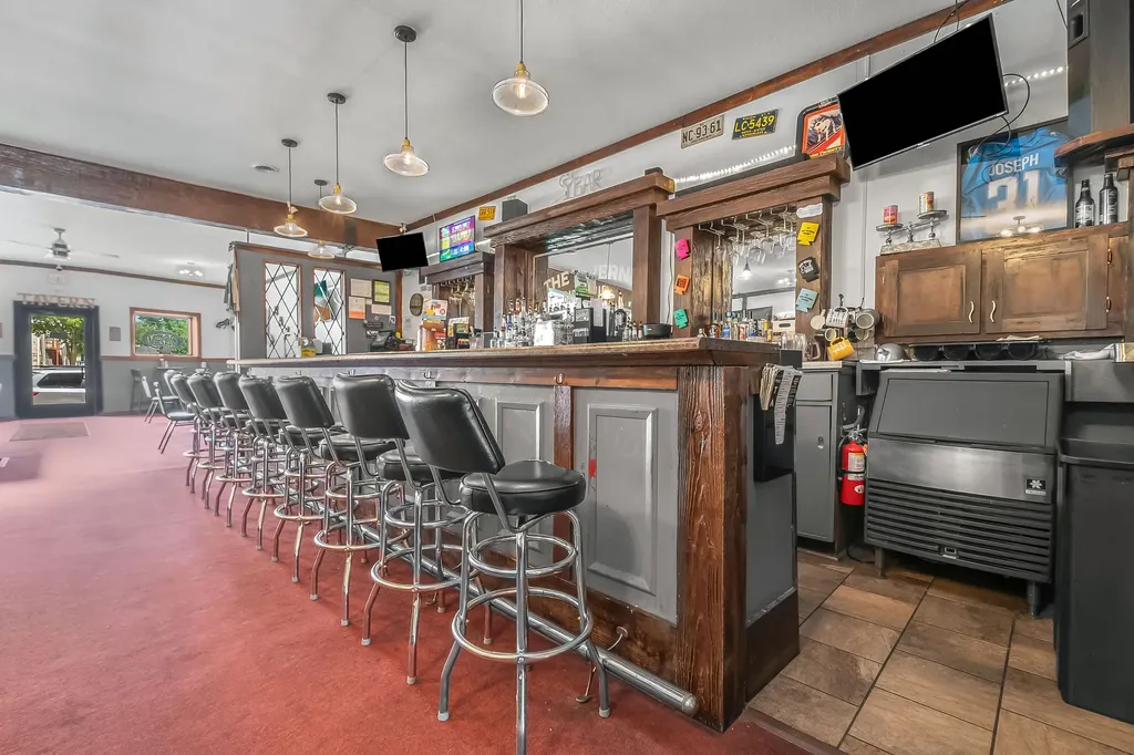 15 E Chicago Street Quincy Village MI 49082