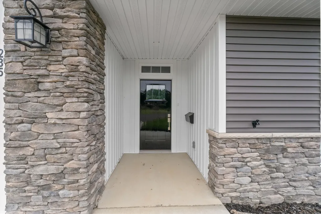 235 Auseon Court Hillsdale City MI 49242