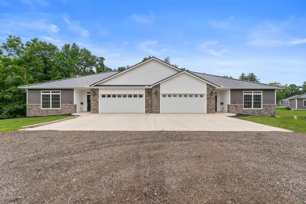 235 Auseon Court Hillsdale City MI 49242
