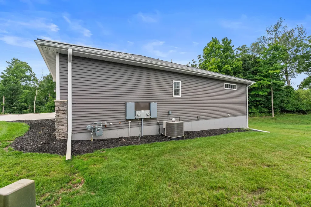 235 Auseon Court Hillsdale City MI 49242