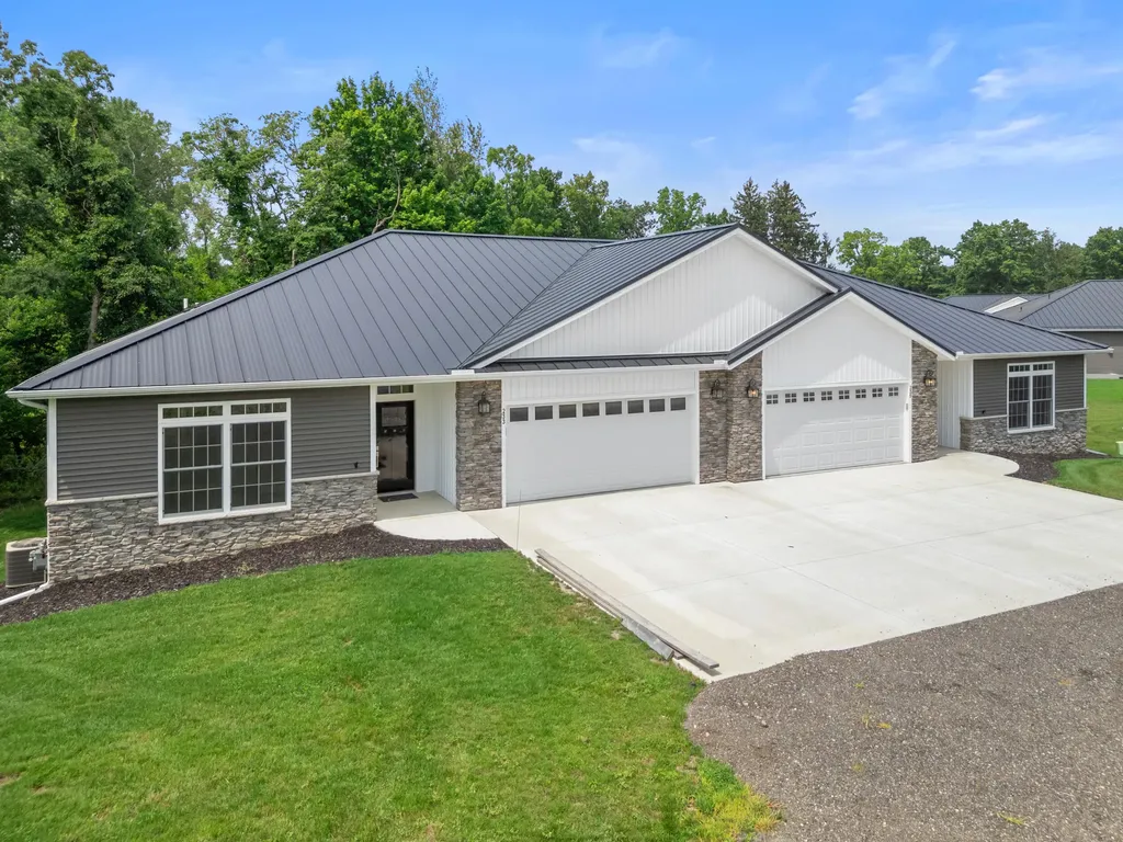 235 Auseon Court Hillsdale City MI 49242
