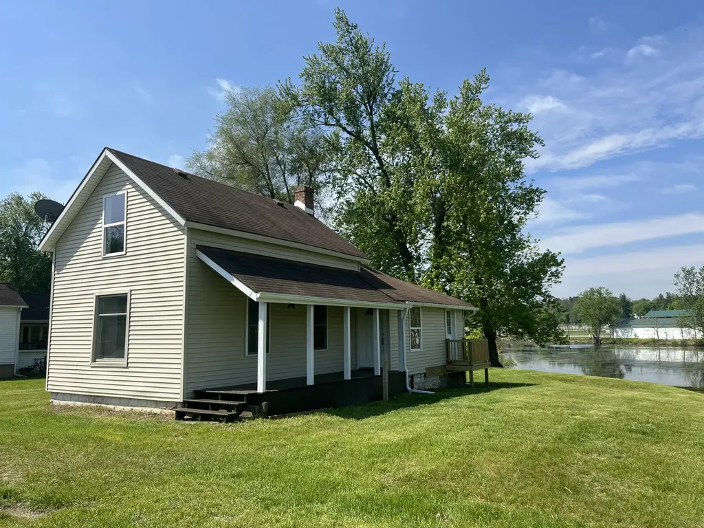 154 W Saint Joe Street Hillsdale City MI 49242