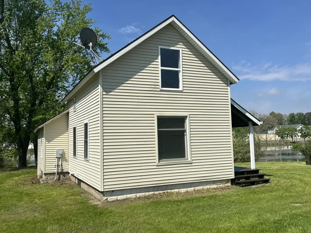 154 W Saint Joe Street Hillsdale City MI 49242