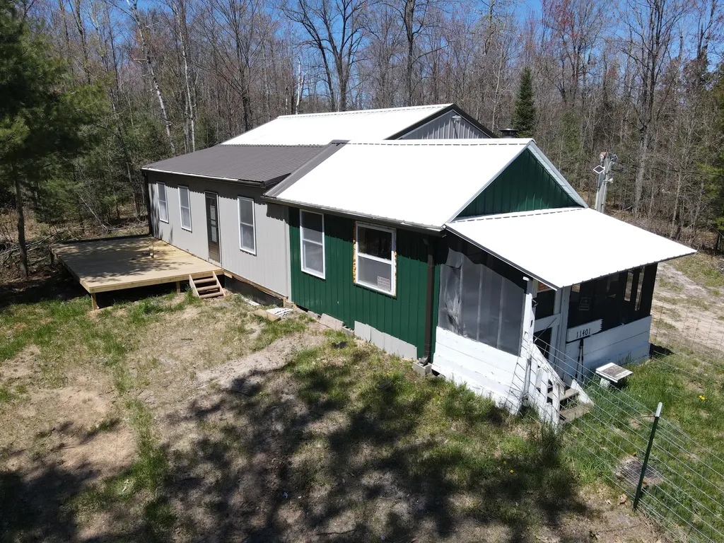 11401 Little George Lake Road Franklin Township MI 48624