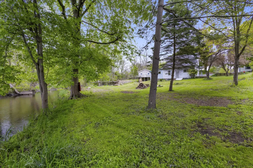 219 Water Street Jonesville City MI 49250