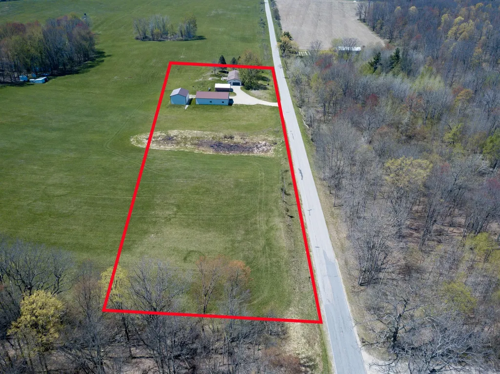 7480 E 5 Mile Road Goodwell Township MI 49349