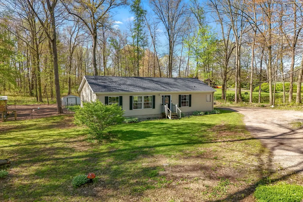 13175 Folks Road Pulaski Township MI 49241