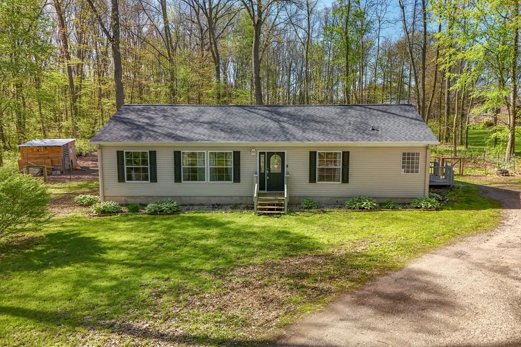 13175 Folks Road Pulaski Township MI 49241