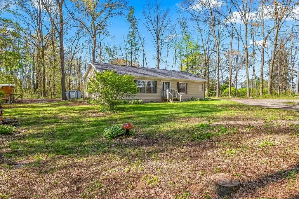 13175 Folks Road Pulaski Township MI 49241