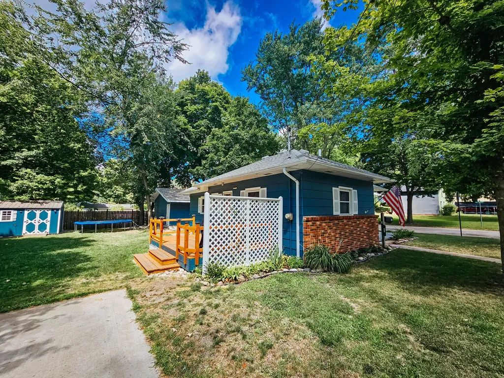 58 Salem Street Hillsdale City MI 49242