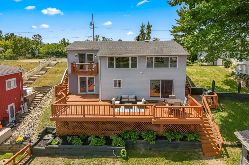 13854 Emens Drive Wright Township MI 49247
