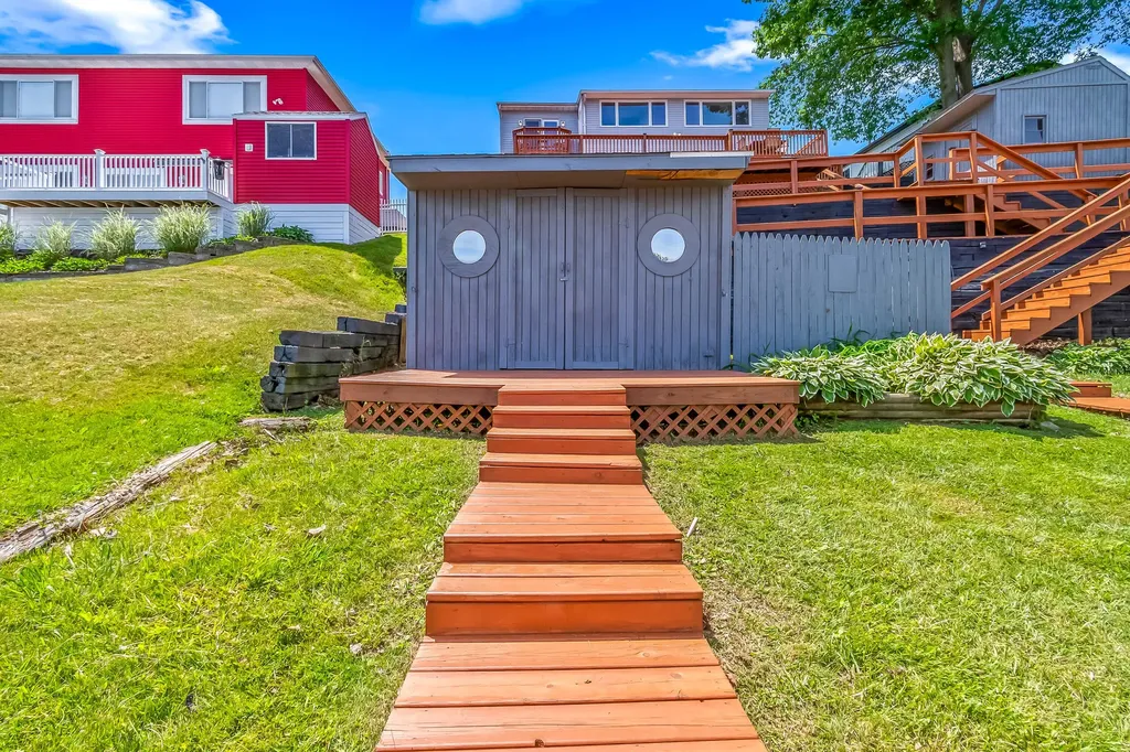 13854 Emens Drive Wright Township MI 49247