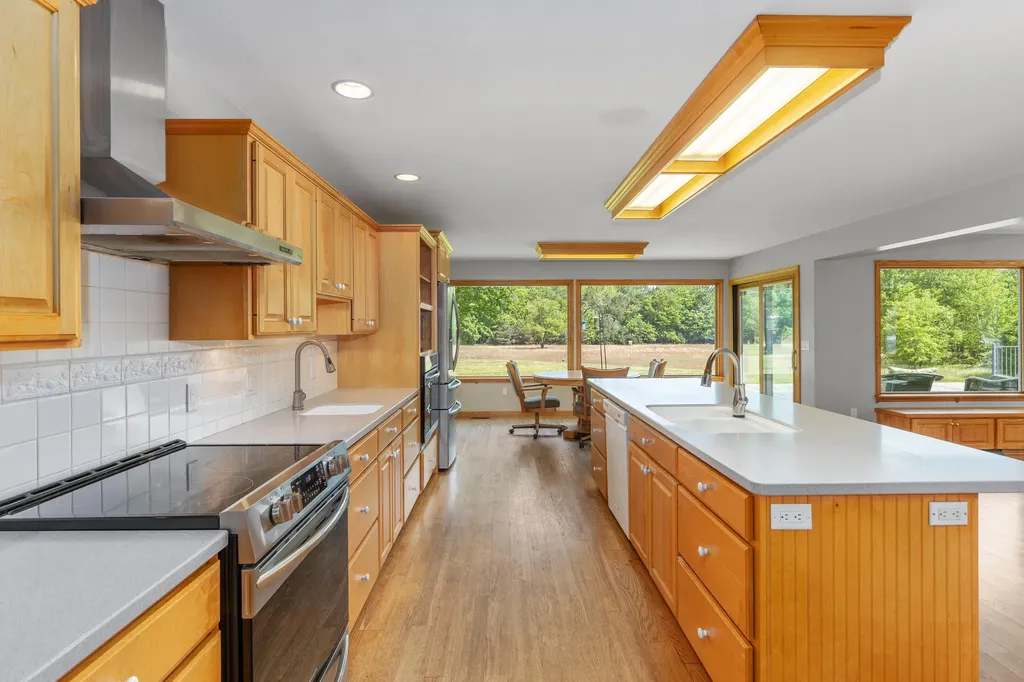 3252 N 160th Avenue Park Township MI 49424