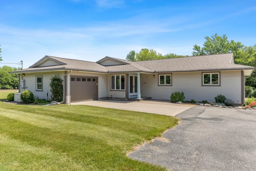 3252 N 160th Avenue Park Township MI 49424