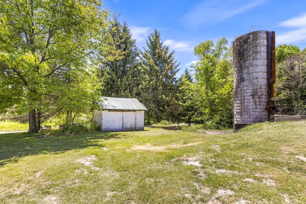 7500 Bilby Road Somerset Township MI 49249