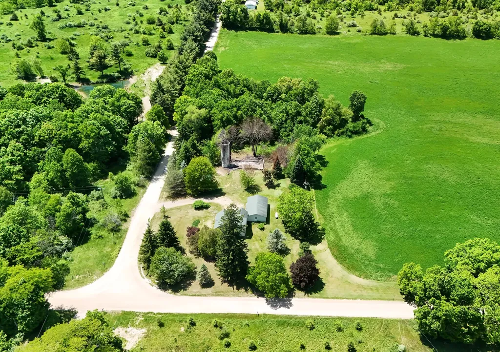 7500 Bilby Road Somerset Township MI 49249