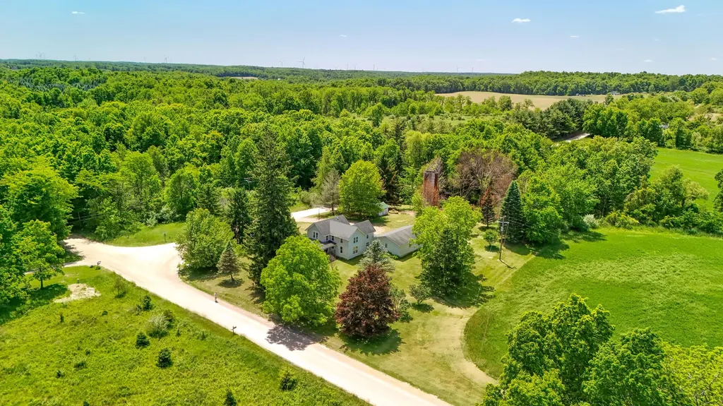 7500 Bilby Road Somerset Township MI 49249