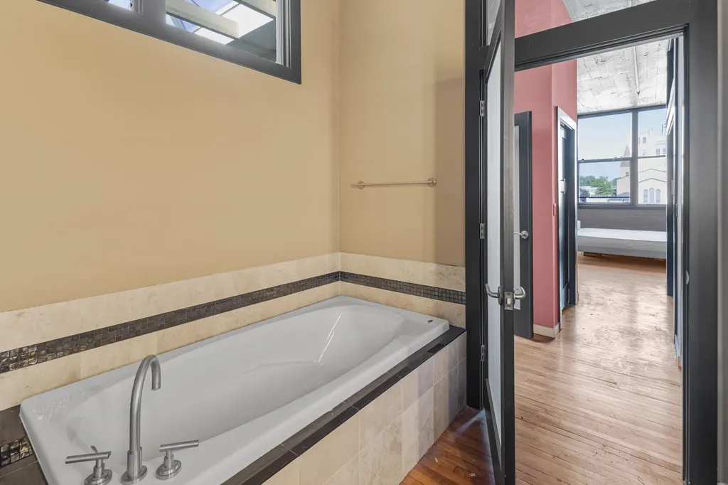 109 W Washington Avenue Jackson City MI 49201