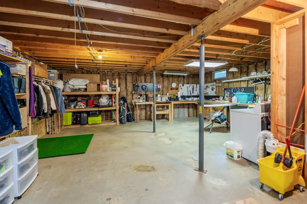 65 W Hallett Street Hillsdale City MI 49242