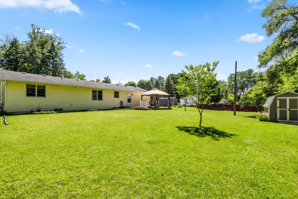 65 W Hallett Street Hillsdale City MI 49242