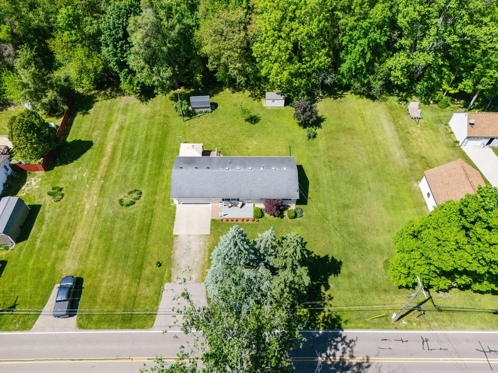 65 W Hallett Street Hillsdale City MI 49242